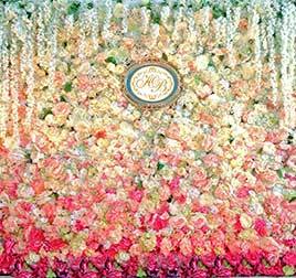 Фотозона и стена из цветов в аренду